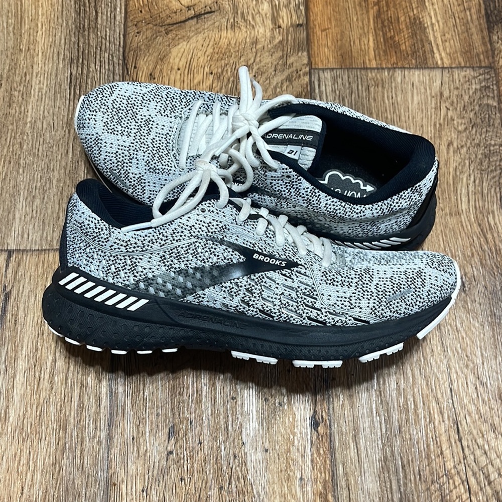 Brooks Womens Adrenaline 21 Running Shoes